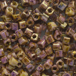 C-01-Y185Cube 1.5mm : HYBRID - Luster - Opaque Gold/Smoky Topaz (TOHO)